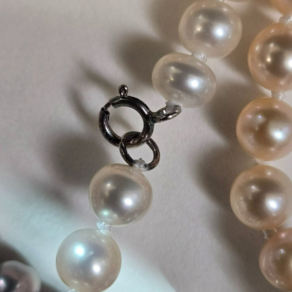 Set 4 Faux Pearl Necklaces White Pink Bronze Gray Beaded 17in Strand Jewelry - Picture 4 of 7